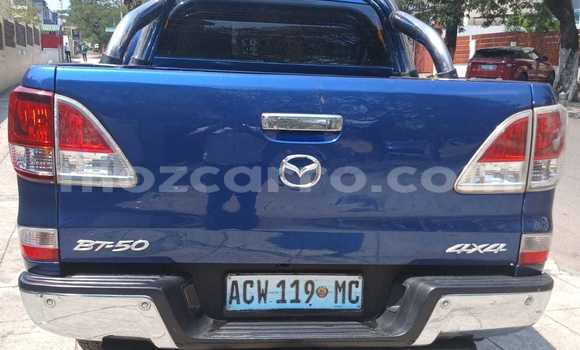 Comprar Usado Mazda BT-50 Azul Carro em Maputo em Maputo Comprar Usado Mazda BT-50 Azul Carro em Maputo em Maputo