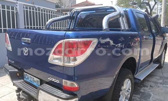 Comprar Usado Mazda BT-50 Azul Carro em Maputo em Maputo Comprar Usado Mazda BT-50 Azul Carro em Maputo em Maputo