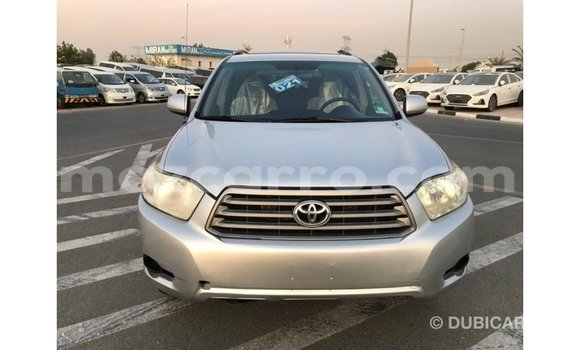 Tenga Imported Toyota Highlander Zvimwe Mota in Import - Dubai in Cabo Delgado Tenga Imported Toyota Highlander Zvimwe Mota in Import - Dubai in Cabo Delgado