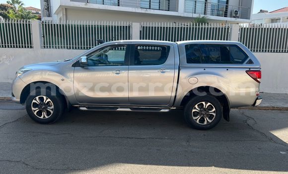 Comprar Novo Mazda BT-50 Prata Carro em Maputo em Maputo Comprar Novo Mazda BT-50 Prata Carro em Maputo em Maputo