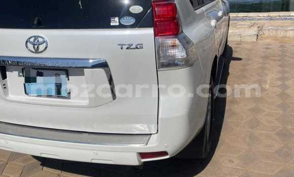 Nunua Ilio tumika Toyota Land Cruiser Prado Nyeupe Gari ndani ya Maputo nchini Maputo Nunua Ilio tumika Toyota Land Cruiser Prado Nyeupe Gari ndani ya Maputo nchini Maputo