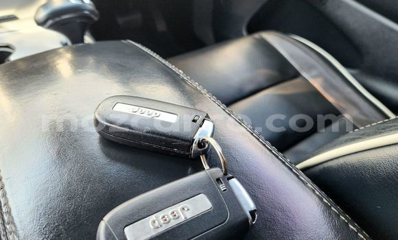 Comprar Novo Jeep Grand Cherokee Azul Carro em Maputo em Maputo Comprar Novo Jeep Grand Cherokee Azul Carro em Maputo em Maputo