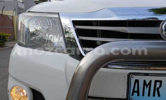 Comprar Usado Toyota Hilux Branco Carro em Maputo em Maputo Comprar Usado Toyota Hilux Branco Carro em Maputo em Maputo