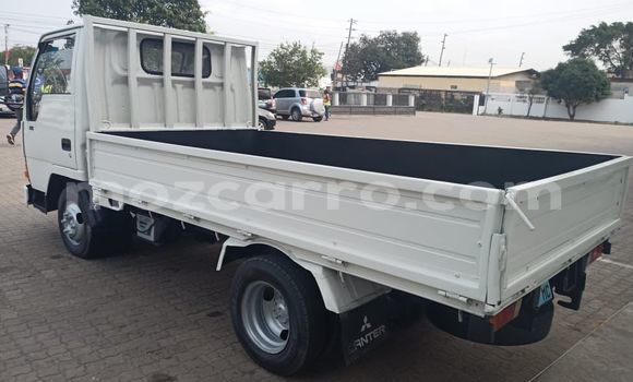 Nunua Ilio tumika Mitsubishi i Nyeupe Gari ndani ya Maputo nchini Maputo Nunua Ilio tumika Mitsubishi i Nyeupe Gari ndani ya Maputo nchini Maputo