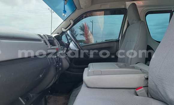 Comprar Usado Toyota Hiace Branco Carro em Maputo em Maputo Comprar Usado Toyota Hiace Branco Carro em Maputo em Maputo