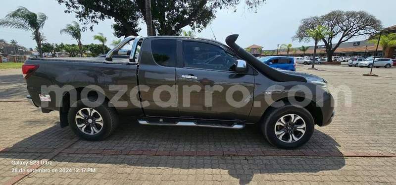 Big with watermark mazda bt 50 maputo maputo 29655