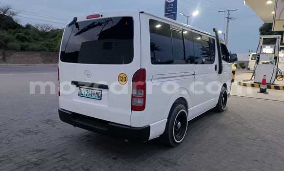 Buy Used Toyota Hiace White Car in Maputo in Maputo Buy Used Toyota Hiace White Car in Maputo in Maputo
