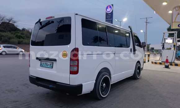 Buy Used Toyota Hiace White Car in Maputo in Maputo Buy Used Toyota Hiace White Car in Maputo in Maputo