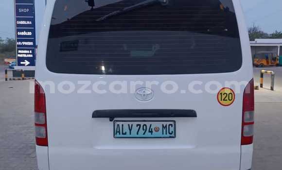 Buy Used Toyota Hiace White Car in Maputo in Maputo Buy Used Toyota Hiace White Car in Maputo in Maputo