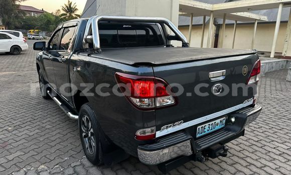 Comprar Usado Mazda BT-50 De outros Carro em Maputo em Maputo Comprar Usado Mazda BT-50 De outros Carro em Maputo em Maputo