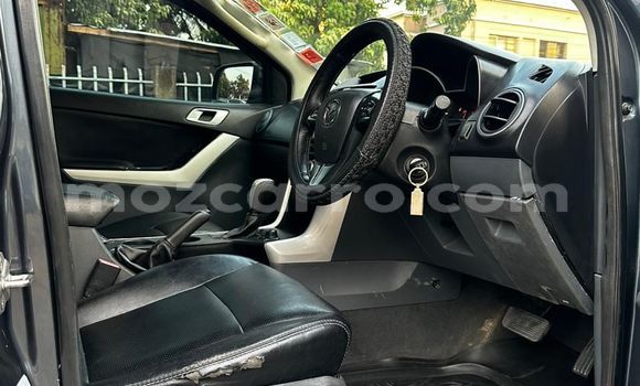 Comprar Usado Mazda BT-50 De outros Carro em Maputo em Maputo Comprar Usado Mazda BT-50 De outros Carro em Maputo em Maputo