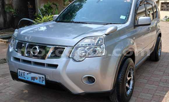Comprar Usado Nissan X-Trail Prata Carro em Maputo em Maputo Comprar Usado Nissan X-Trail Prata Carro em Maputo em Maputo