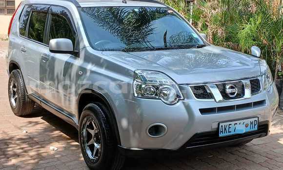 Comprar Usado Nissan X-Trail Prata Carro em Maputo em Maputo Comprar Usado Nissan X-Trail Prata Carro em Maputo em Maputo