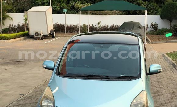 Buy Used Toyota Ractis Blue Car in Maputo in Maputo
