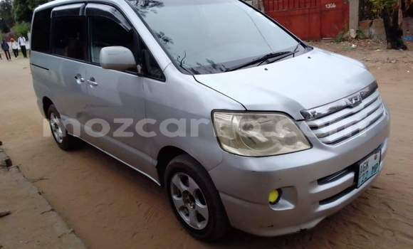 Comprar Usado Toyota Noah De outros Carro em Maputo em Maputo Comprar Usado Toyota Noah De outros Carro em Maputo em Maputo