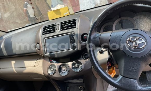 Nunua Ilio tumika Toyota RAV4 Nyingine Gari ndani ya Maputo nchini Maputo Nunua Ilio tumika Toyota RAV4 Nyingine Gari ndani ya Maputo nchini Maputo