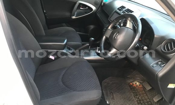 Nunua Ilio tumika Toyota Vanguard Nyeupe Gari ndani ya Maputo nchini Maputo Nunua Ilio tumika Toyota Vanguard Nyeupe Gari ndani ya Maputo nchini Maputo