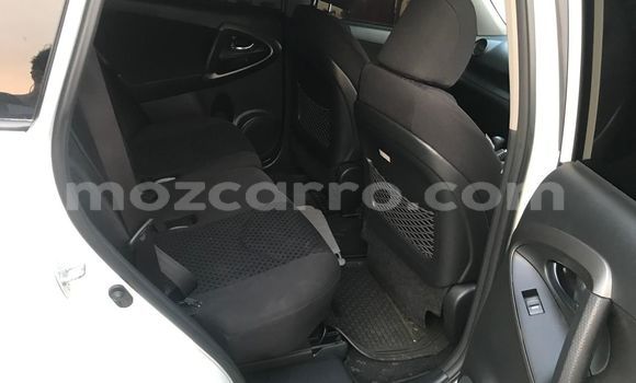 Nunua Ilio tumika Toyota Vanguard Nyeupe Gari ndani ya Maputo nchini Maputo Nunua Ilio tumika Toyota Vanguard Nyeupe Gari ndani ya Maputo nchini Maputo