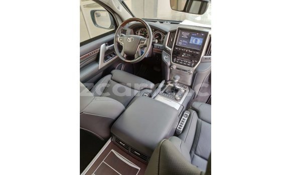 Tenga Imported Toyota Land Cruiser Nhema Mota in Import - Dubai in Cabo Delgado Tenga Imported Toyota Land Cruiser Nhema Mota in Import - Dubai in Cabo Delgado
