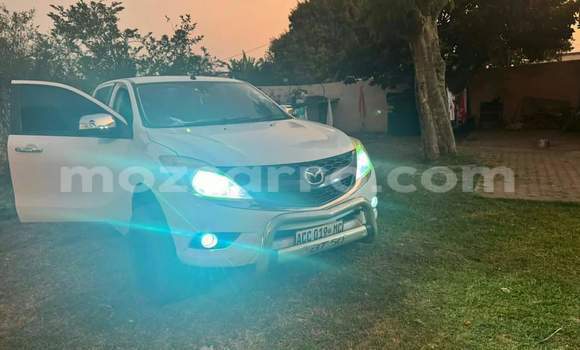 Nunua Ilio tumika Mazda BT-50 Nyeupe Gari ndani ya Maputo nchini Maputo Nunua Ilio tumika Mazda BT-50 Nyeupe Gari ndani ya Maputo nchini Maputo