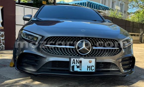 Tenga Itsva Mercedes-Benz A200 Sirivha Mota in Maputo in Maputo Tenga Itsva Mercedes-Benz A200 Sirivha Mota in Maputo in Maputo