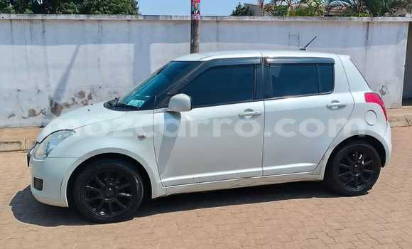 Nunua Ilio tumika Suzuki Swift Nyeupe Gari ndani ya Maputo nchini Maputo Nunua Ilio tumika Suzuki Swift Nyeupe Gari ndani ya Maputo nchini Maputo