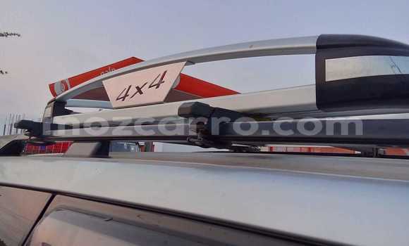 Nunua Ilio tumika Toyota Land Cruiser Prado Fedha Gari ndani ya Maputo nchini Maputo Nunua Ilio tumika Toyota Land Cruiser Prado Fedha Gari ndani ya Maputo nchini Maputo