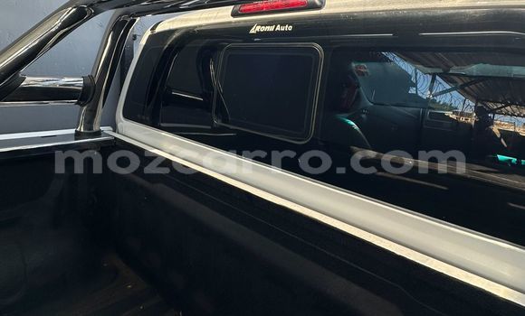 Comprar Usado Mazda BT-50 Branco Carro em Maputo em Maputo Comprar Usado Mazda BT-50 Branco Carro em Maputo em Maputo