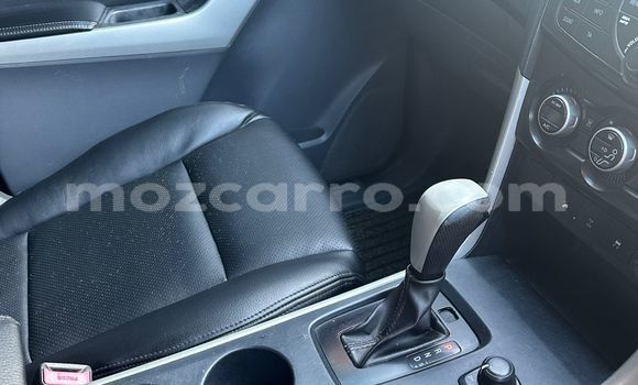 Comprar Usado Mazda BT-50 Branco Carro em Maputo em Maputo Comprar Usado Mazda BT-50 Branco Carro em Maputo em Maputo