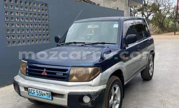 Comprar Usado Mitsubishi Pajero iO Azul Carro em Maputo em Maputo