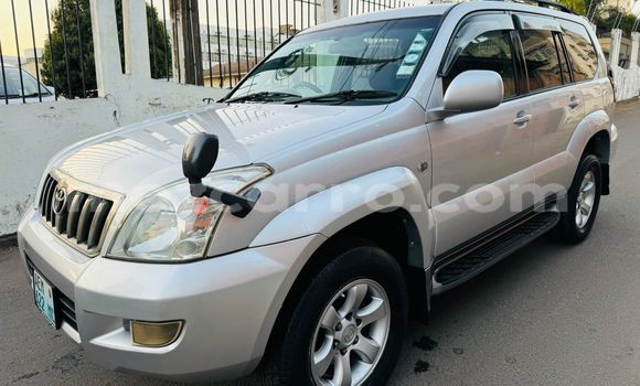 Tenga Tsaru Toyota Land Cruiser Prado Sirivha Mota in Maputo in Maputo Tenga Tsaru Toyota Land Cruiser Prado Sirivha Mota in Maputo in Maputo