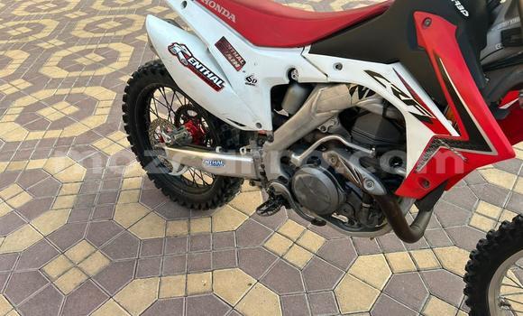 Comprar Usado Honda CRF Vermelho Moto em Maputo em Maputo