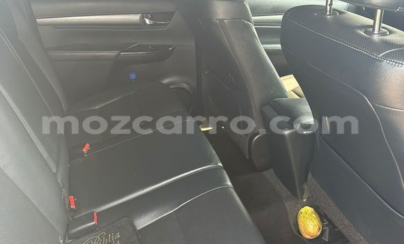 Comprar Novo Toyota Hilux Branco Carro em Maputo em Maputo Comprar Novo Toyota Hilux Branco Carro em Maputo em Maputo