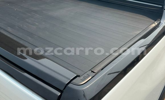 Comprar Novo Toyota Hilux Branco Carro em Maputo em Maputo Comprar Novo Toyota Hilux Branco Carro em Maputo em Maputo