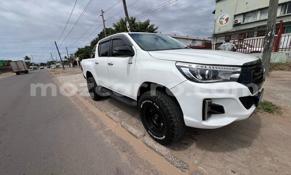 Comprar Usado Toyota Hiluxe Revo Branco Carro em Maputo em Maputo Comprar Usado Toyota Hiluxe Revo Branco Carro em Maputo em Maputo