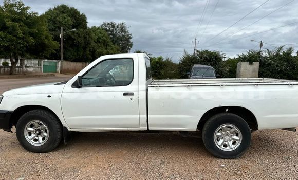 Comprar Usado Nissan Hardbody Branco Carro em Maputo em Maputo Comprar Usado Nissan Hardbody Branco Carro em Maputo em Maputo