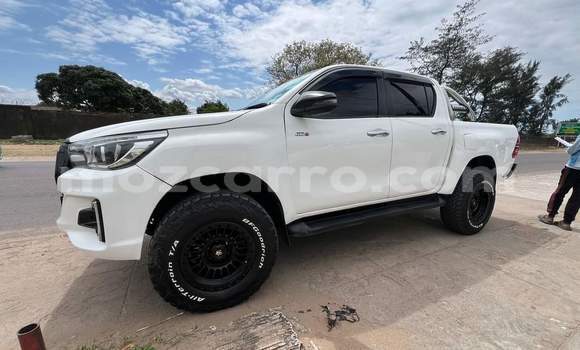 Buy Used Toyota Hilux White Car in Maputo in Maputo Buy Used Toyota Hilux White Car in Maputo in Maputo