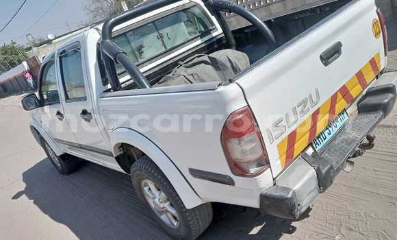 Tenga Tsaru Isuzu KB Chena Mota in Maputo in Maputo Tenga Tsaru Isuzu KB Chena Mota in Maputo in Maputo