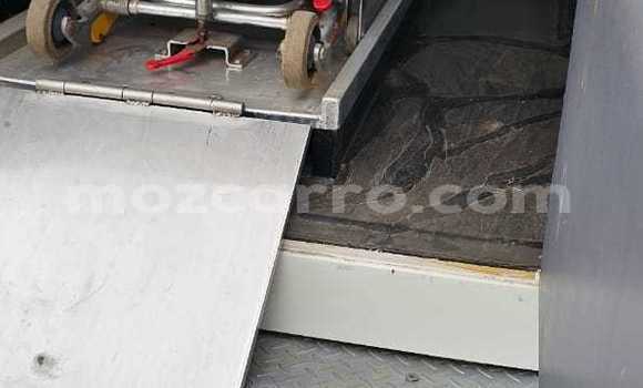 Tenga Tsaru Toyota Land Cruiser Chena Mota in Maputo in Maputo Tenga Tsaru Toyota Land Cruiser Chena Mota in Maputo in Maputo