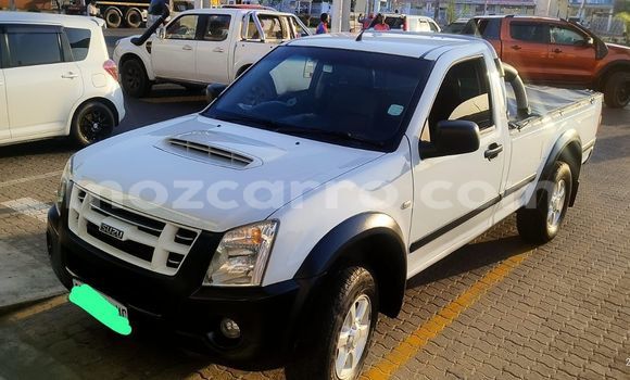 Buy Used Isuzu D-MAX White Car in Maputo in Maputo Buy Used Isuzu D-MAX White Car in Maputo in Maputo