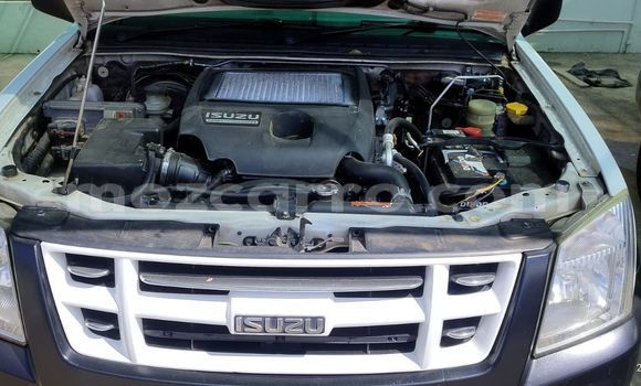 Buy Used Isuzu D-MAX White Car in Maputo in Maputo Buy Used Isuzu D-MAX White Car in Maputo in Maputo