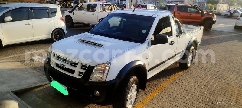 Big with watermark isuzu d max maputo maputo 29816