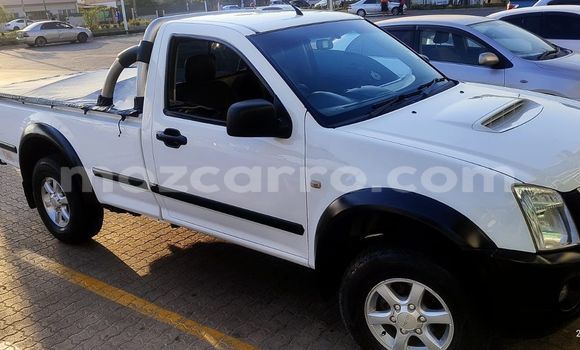 Buy Used Isuzu D-MAX White Car in Maputo in Maputo Buy Used Isuzu D-MAX White Car in Maputo in Maputo