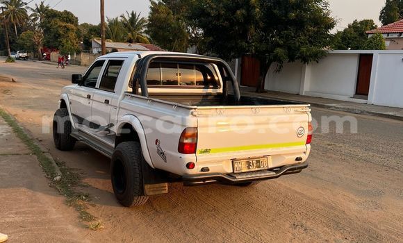 Tenga Tsaru Mitsubishi Colt Chena Mota in Maputo in Maputo Tenga Tsaru Mitsubishi Colt Chena Mota in Maputo in Maputo