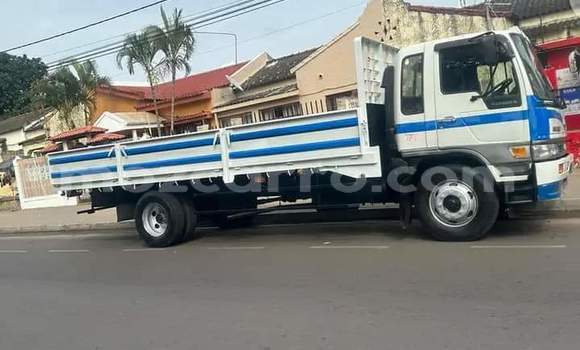 Comprar Usado Toyota 4Runner Branco Carro em Maputo em Maputo
