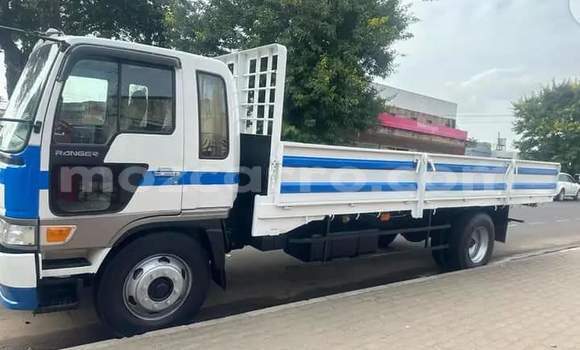 Buy Used Toyota 4Runner White Car in Maputo in Maputo Buy Used Toyota 4Runner White Car in Maputo in Maputo