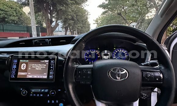 Comprar Usado Toyota Hilux Branco Carro em Maputo em Maputo Comprar Usado Toyota Hilux Branco Carro em Maputo em Maputo