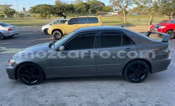 Nunua Ilio tumika Toyota Altezza Brown Gari ndani ya Maputo nchini Maputo Nunua Ilio tumika Toyota Altezza Brown Gari ndani ya Maputo nchini Maputo