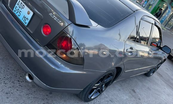 Nunua Ilio tumika Toyota Altezza Brown Gari ndani ya Maputo nchini Maputo Nunua Ilio tumika Toyota Altezza Brown Gari ndani ya Maputo nchini Maputo