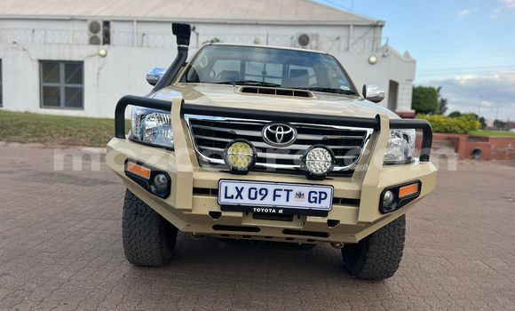 Nunua Ilio tumika Toyota Hilux Brown Gari ndani ya Maputo nchini Maputo Nunua Ilio tumika Toyota Hilux Brown Gari ndani ya Maputo nchini Maputo